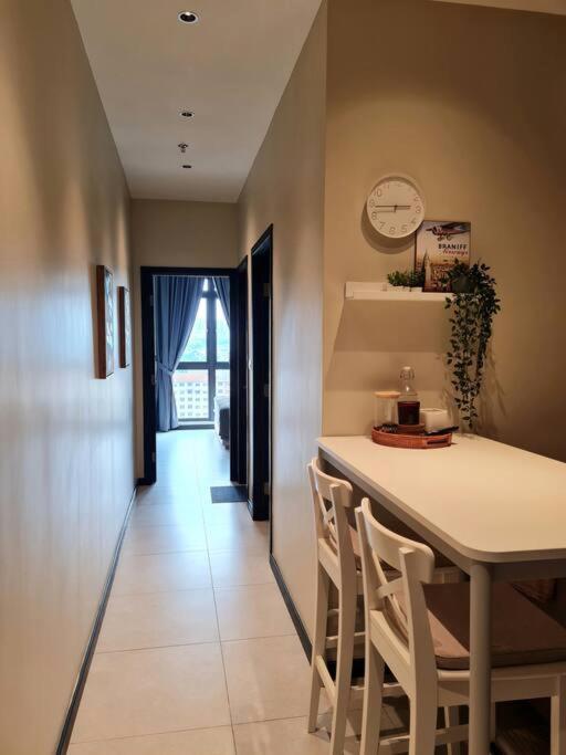Homeaway 2r1b 10 Mins To Klcc * Kuala Lumpur
