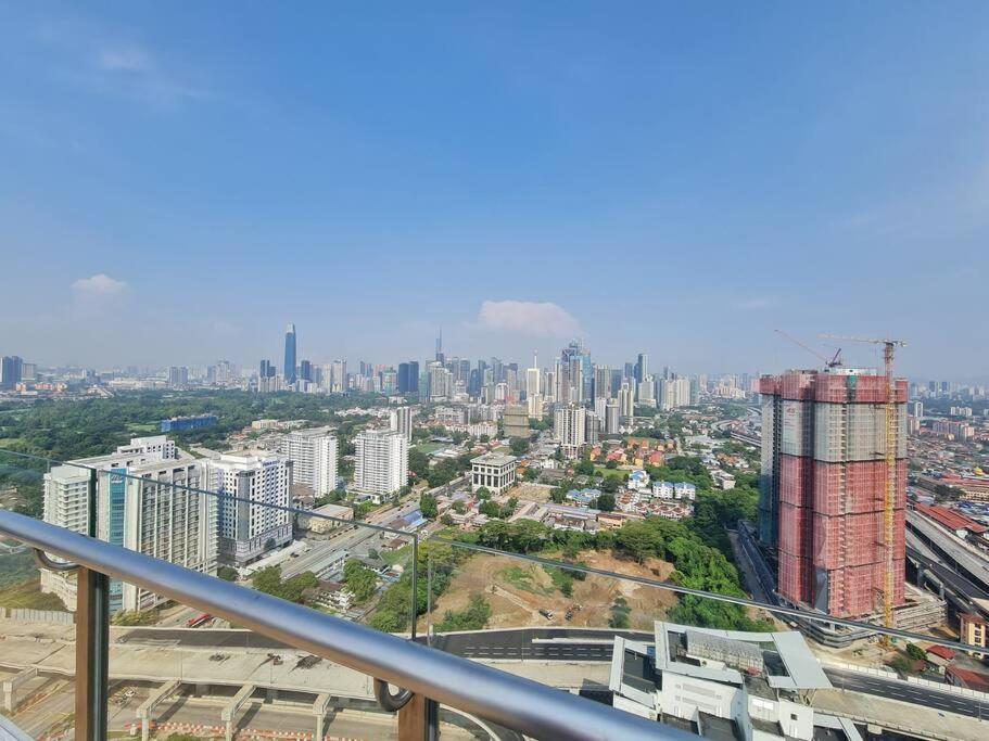 Homeaway 2r1b 10 Mins To Klcc Pangsapuri *